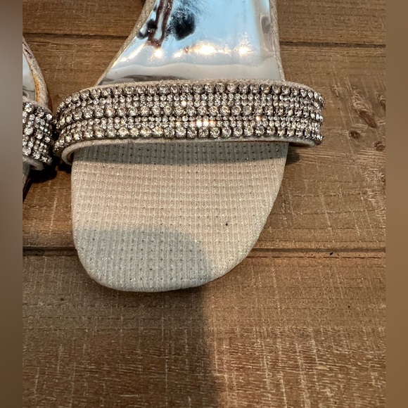 Badgley Mischka Campbell Silver Jeweled Sandal Ankle Strap High Heel Size 9 - Picture 2 of 9